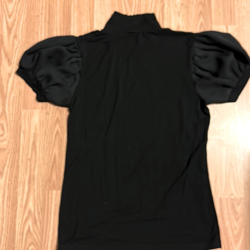 Anne Klein Woman’s black t shirt